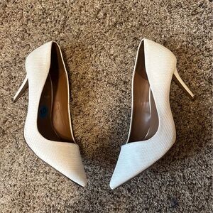 Elegant White Textured Women's Heels